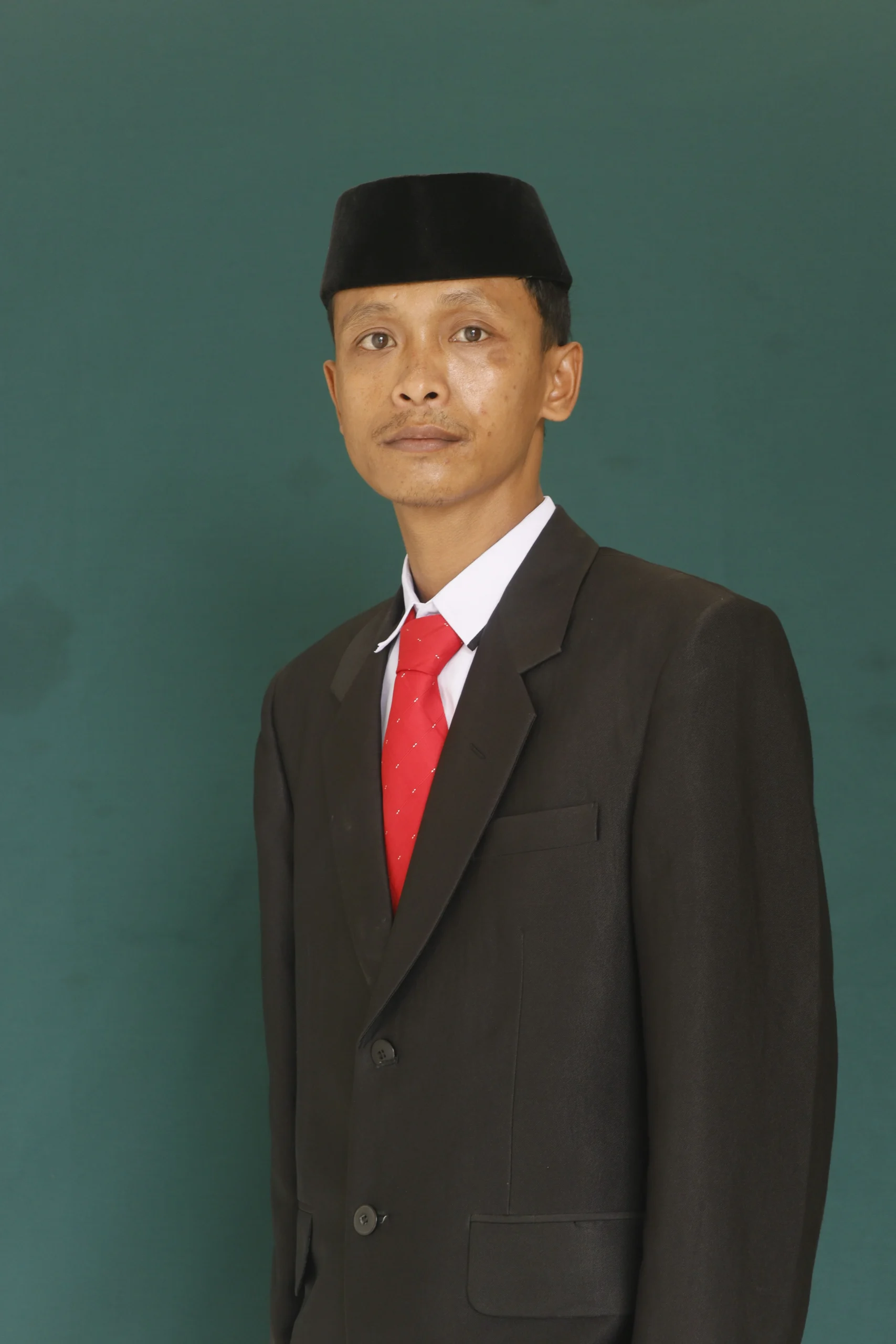 Sakdi, M.H.
